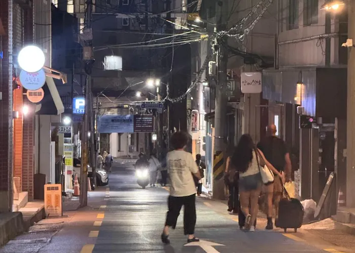 광안, 콤마 Busan